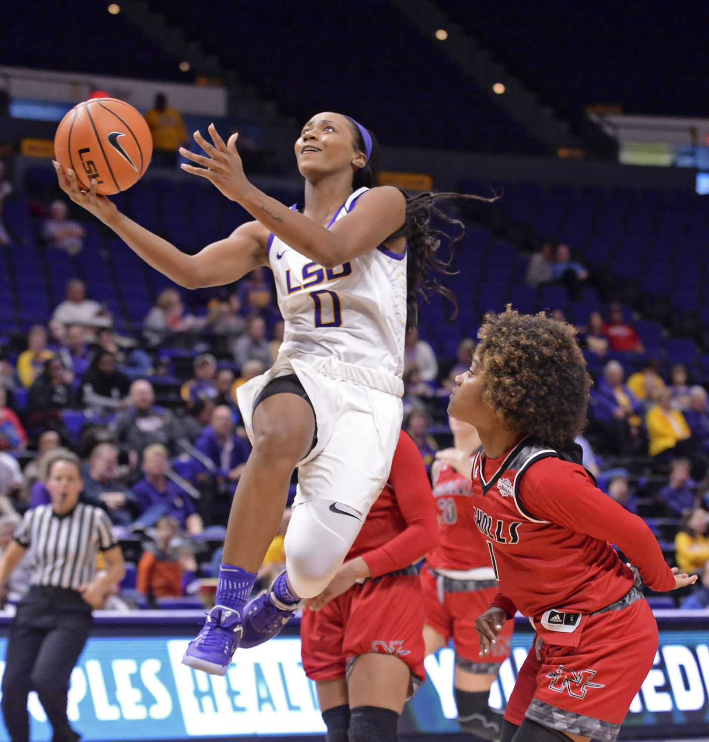 lsuwhoops.112217 HS 443.JPG